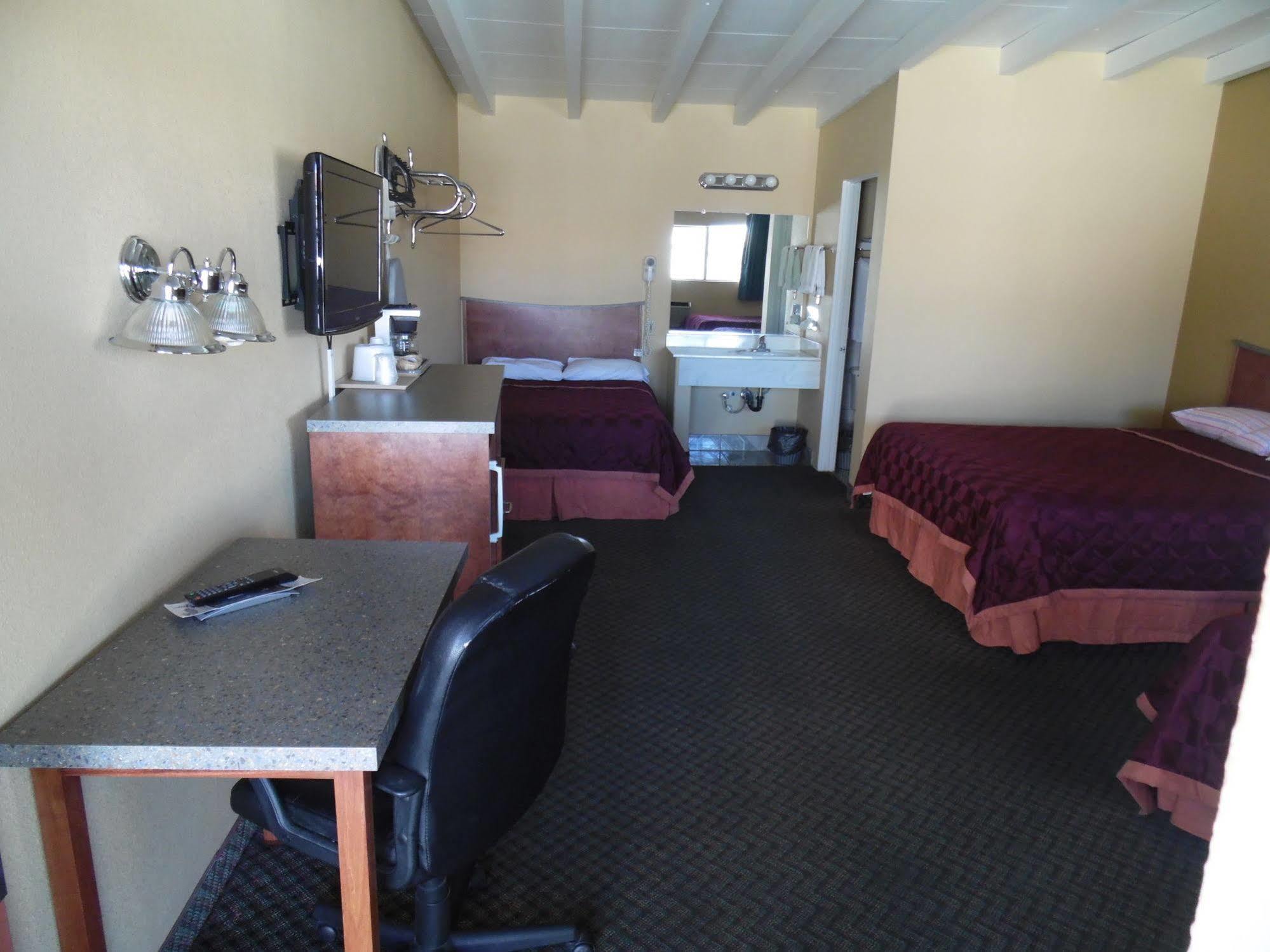 Trails Motel Lone Pine Exteriör bild